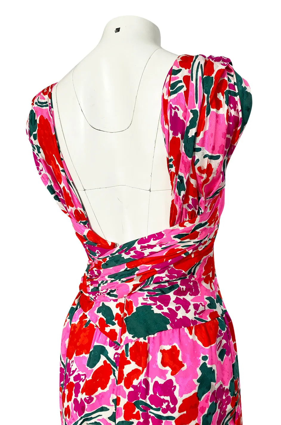 1980s Unlabelled Jacqueline de Ribes Pink Floral Print Silk Dress