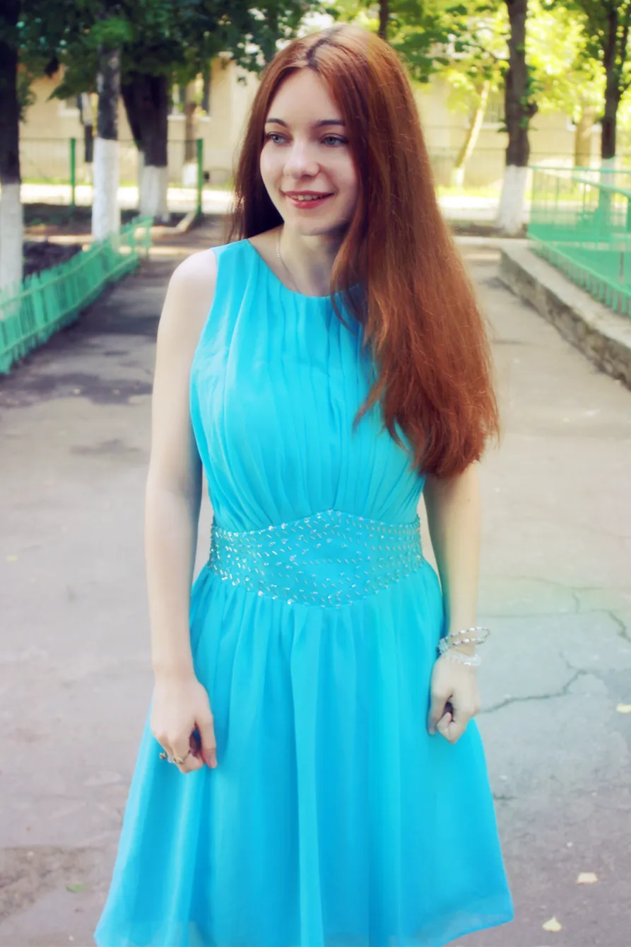 A-line Small Round Collar Knee Length Chiffon Beaded Prom Dress