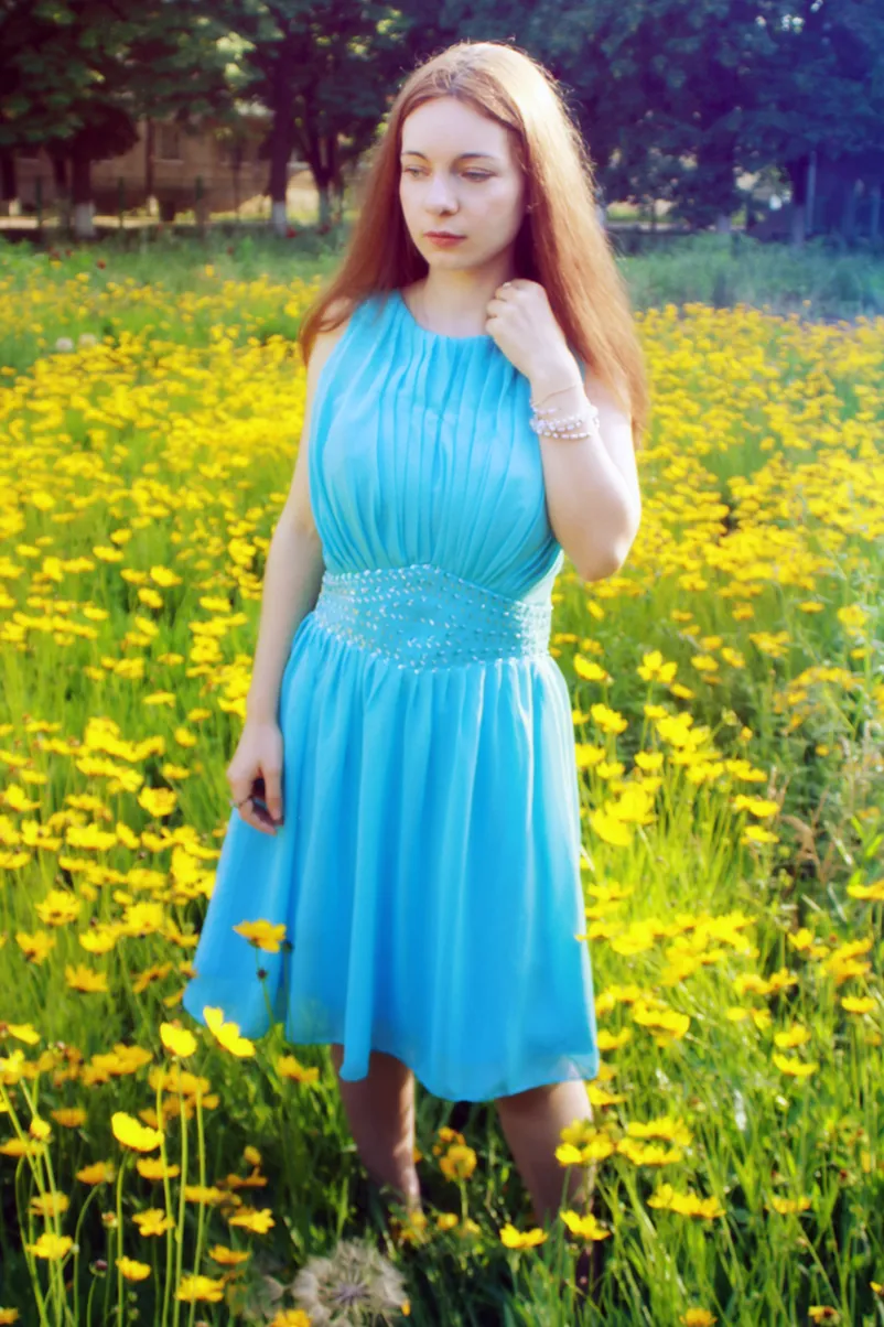 A-line Small Round Collar Knee Length Chiffon Beaded Prom Dress