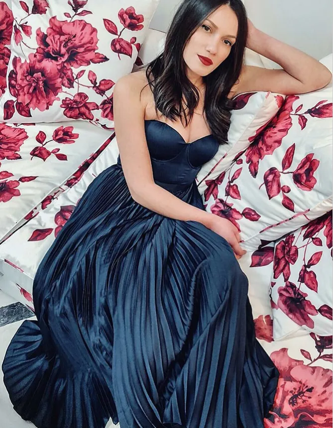 A-Line Spaghetti Straps Pleated Navy Blue Satin Prom Party Dresses Online, TYP1290