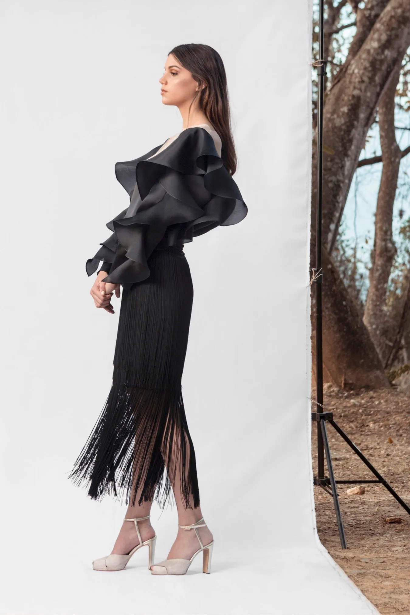 ALMA TOP IN BLACK GAZAR
