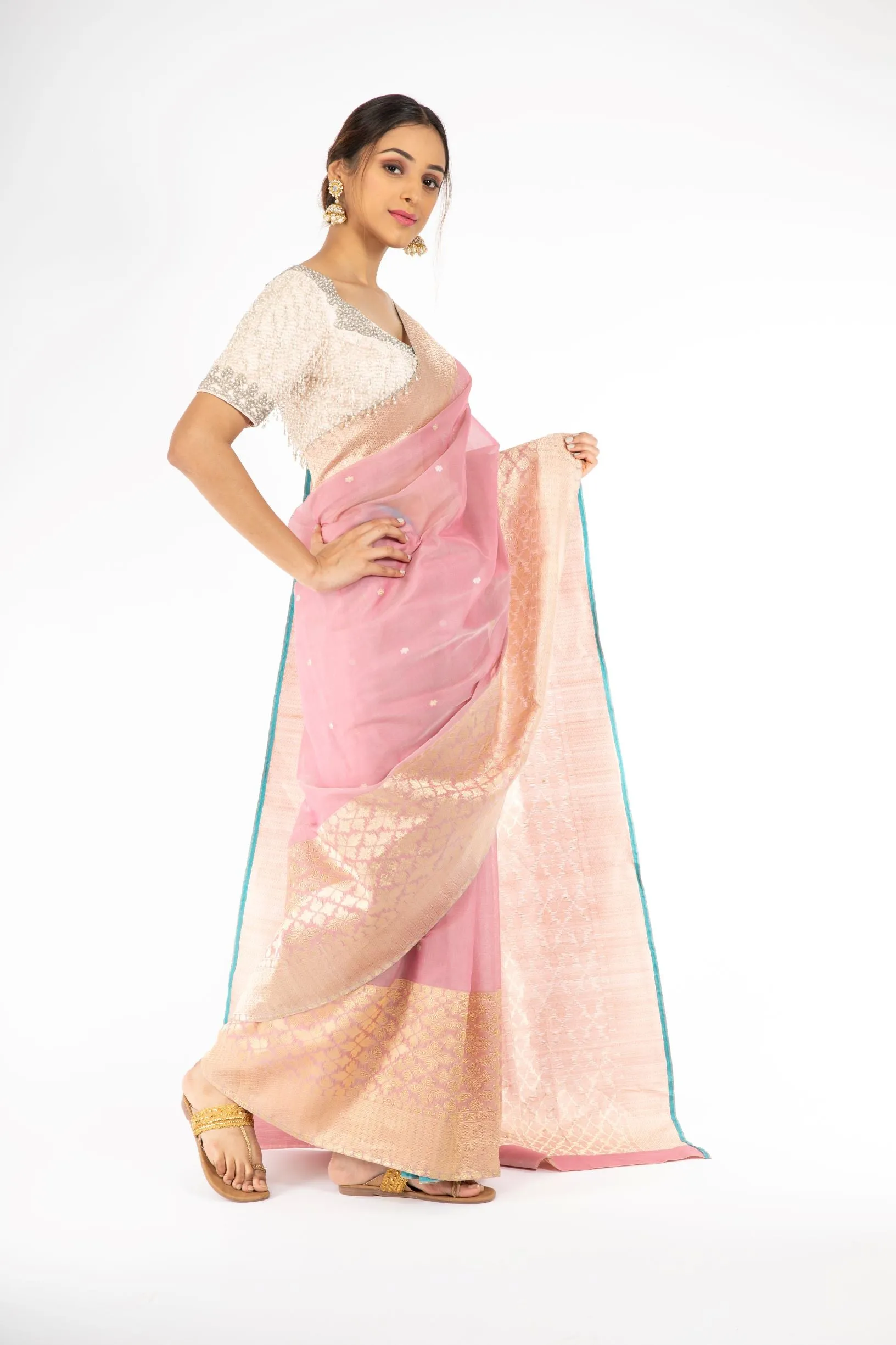 Beauteous Rose Quartz Handloom Silk Saree