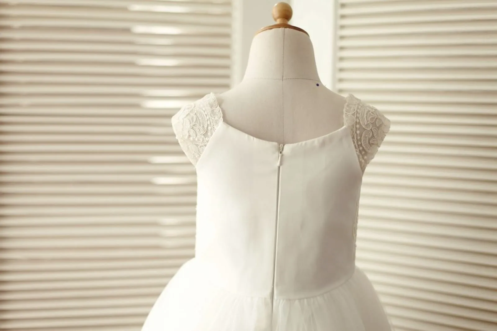 Cap Sleeves Champagne Lace Ivory Tulle Wedding Flower Girl Dress