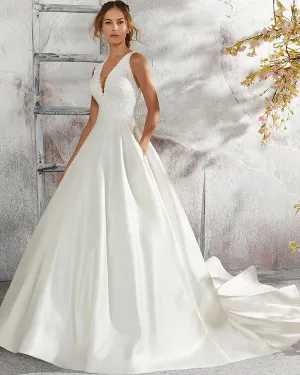 Delicate 2018 Lace Wedding Dresses V-Neck Satin Ball Gown Simple Bridal Wedding Gowns with Buttons