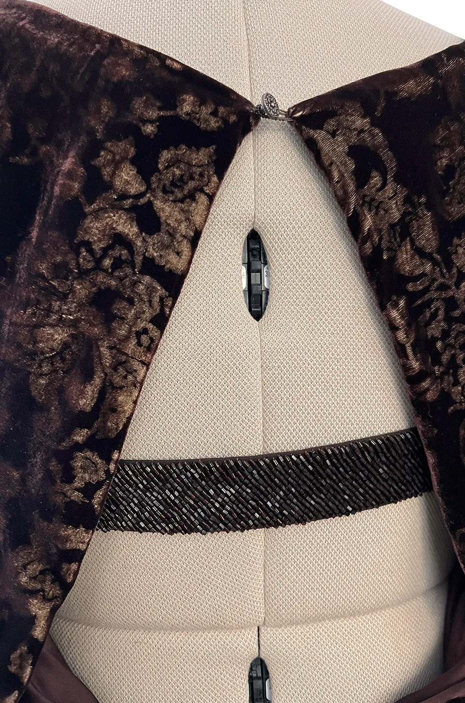 Documented Fall 2004 Richard Tyler Brown Printed Floral Velvet & Beaded Dress w Train & Plunge Back