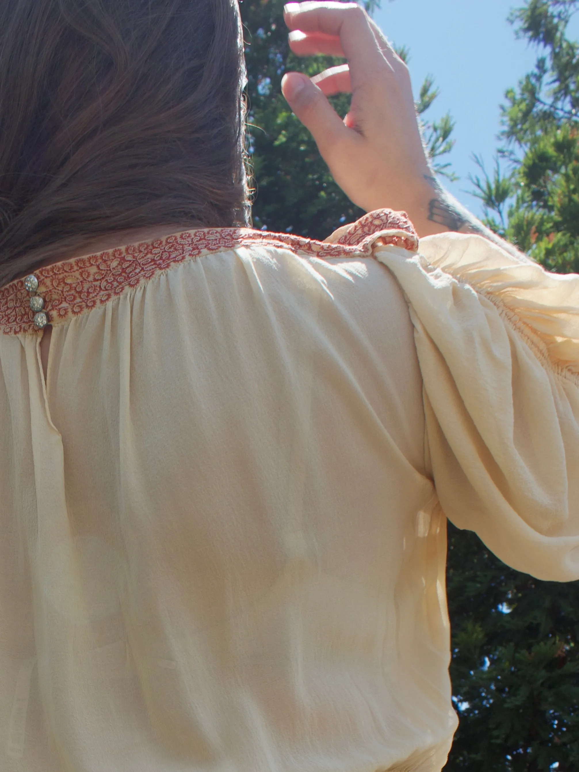Early 1930s Saffron Embroidered Ecru Silk Crepe Ruched Sleeve Dress