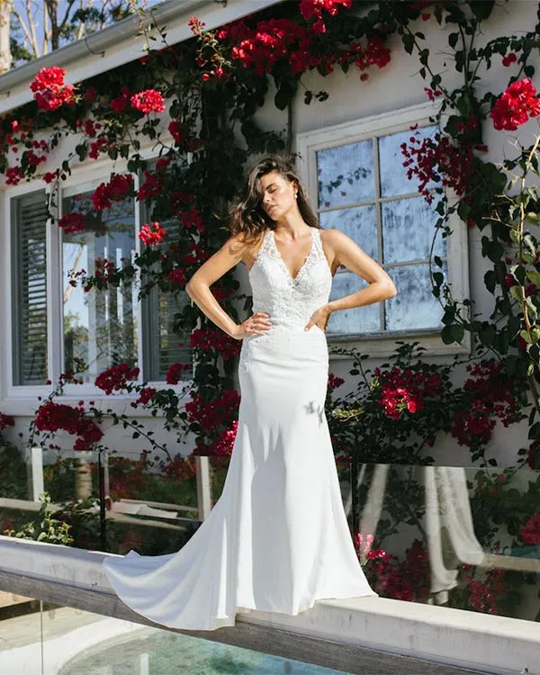 Elegant Lace Mermaid Wedding Dresses V-Neck Sexy 2018 Beach Wedding Gowns New Fashion