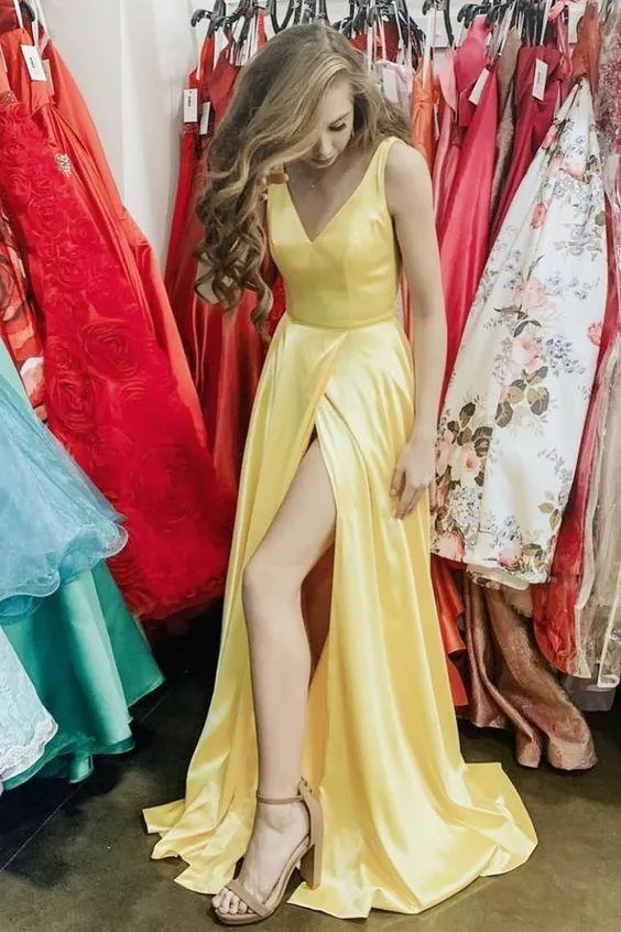 Elegant Long Yellow Prom Gown with Leg Slit Side