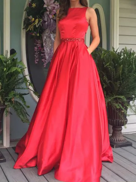 Emerald Green Satin Prom Dresses with Pockets 2019 New Arrival Long Party Gowns Beaded