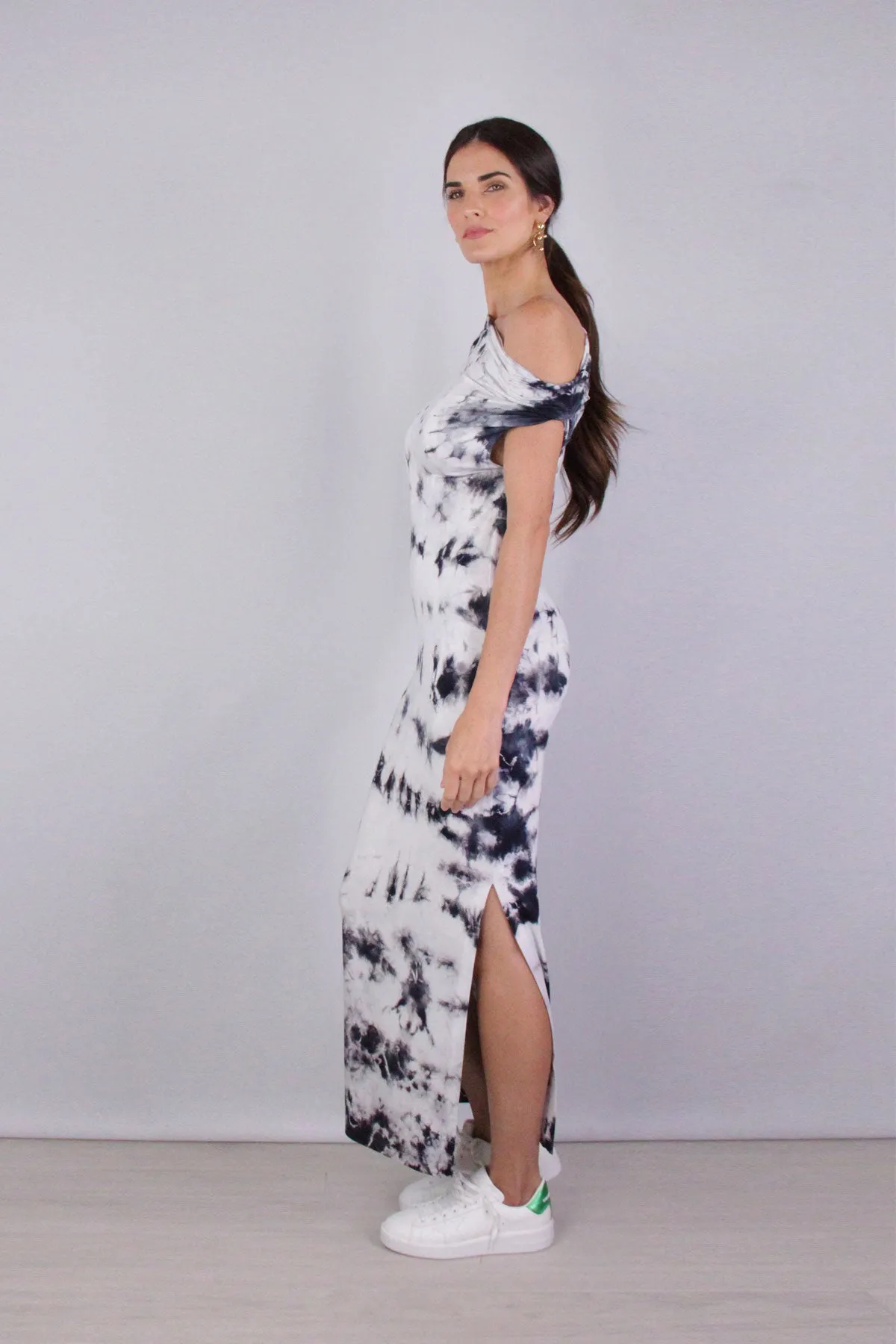 Exposed Shoulder Ankle Length Dress in Phantomion
