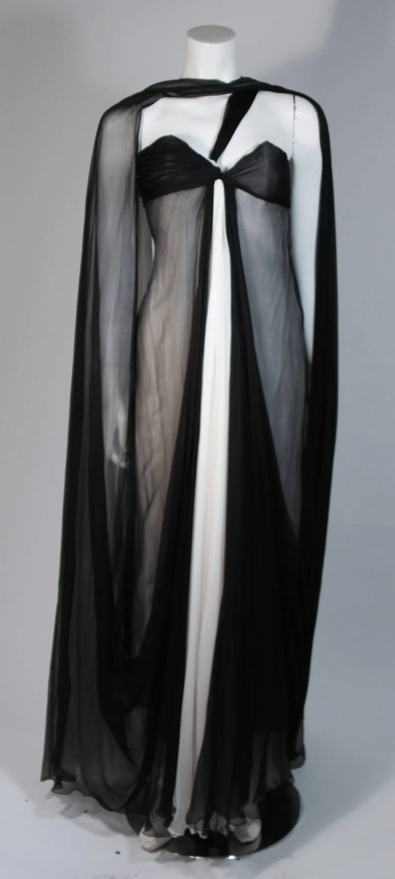 JACQUELINE DE RIBES Black and Ivory Silk Chiffon Gown