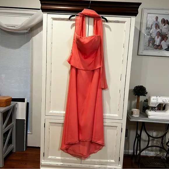 Jordan Peach Satin Rosette Long Evening Gown. Size 10.