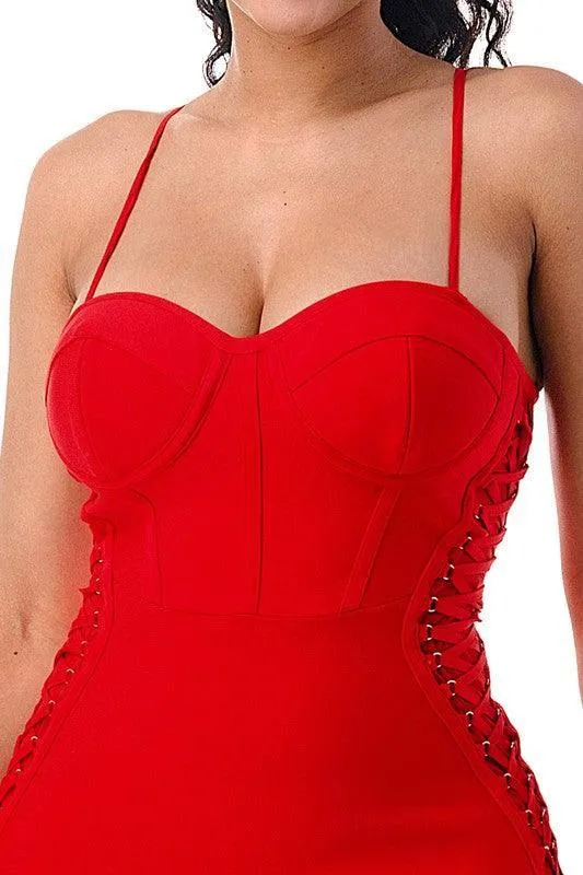 LACE-UP ON THE SIDE DESIGN BANDAGE DRESS