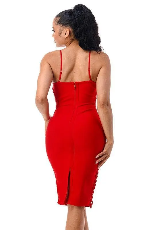LACE-UP ON THE SIDE DESIGN BANDAGE DRESS