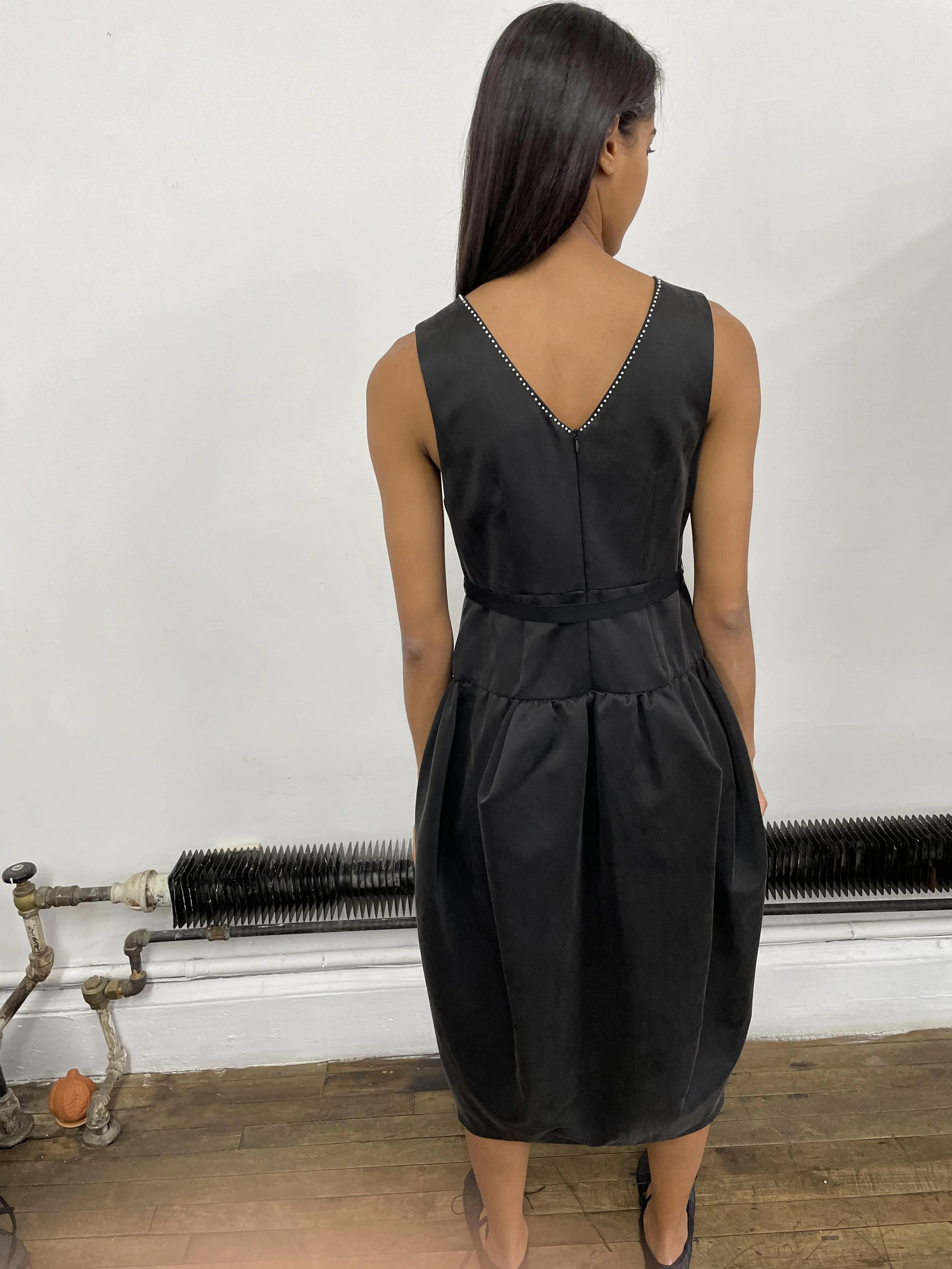 Leur Logette Powder Satin Dress in Black