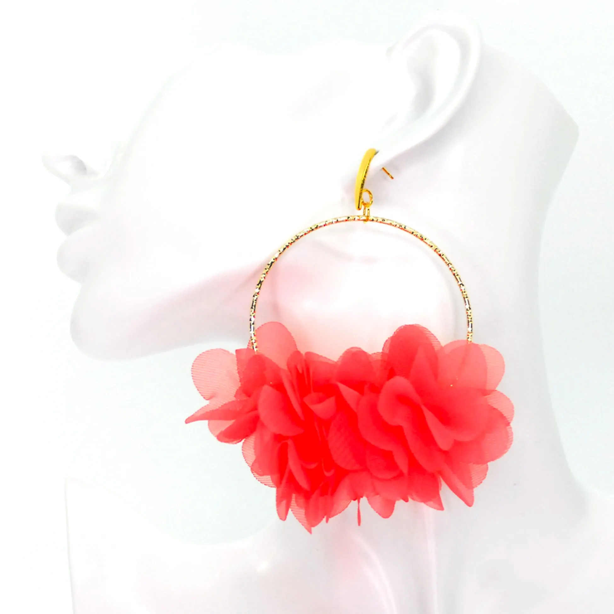 Libia: Peach Petals Earrings