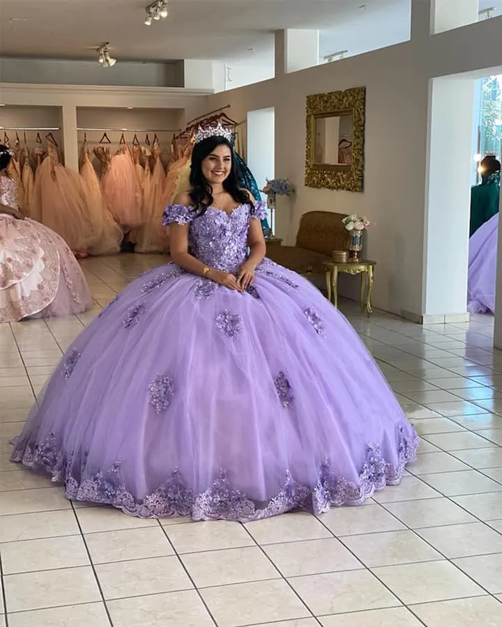 Light Purple Quinceanera Dress Lace Appliques Cap Sleeve Sweet 16 Dresses Tulle Ball Gown vestidos de quinceañera
