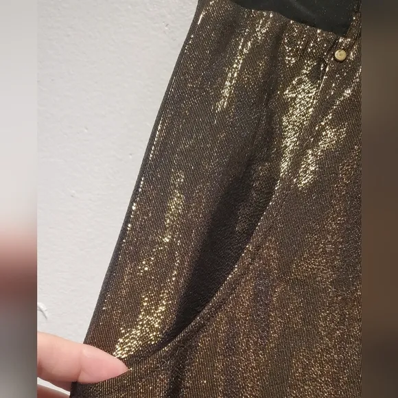 NWT -MADISON MARCUS - SHORTS - golden/black - evening shorts- WITH TAG