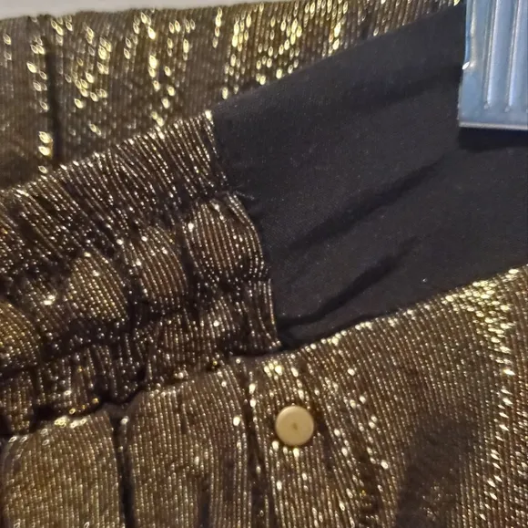 NWT -MADISON MARCUS - SHORTS - golden/black - evening shorts- WITH TAG