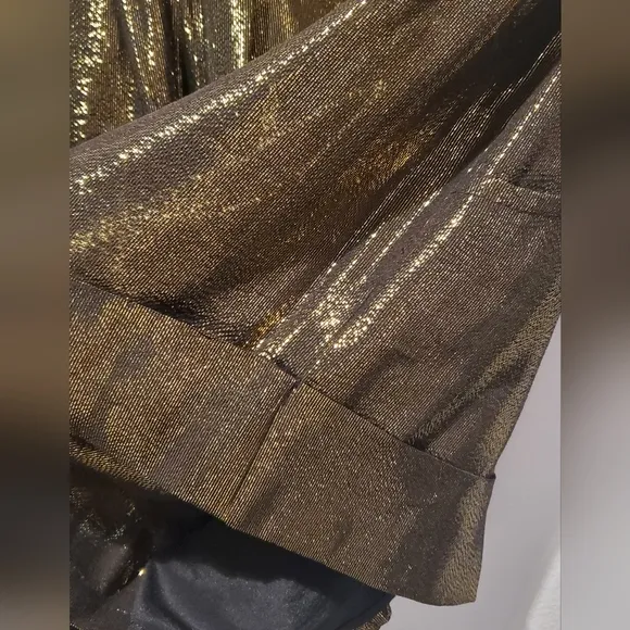 NWT -MADISON MARCUS - SHORTS - golden/black - evening shorts- WITH TAG