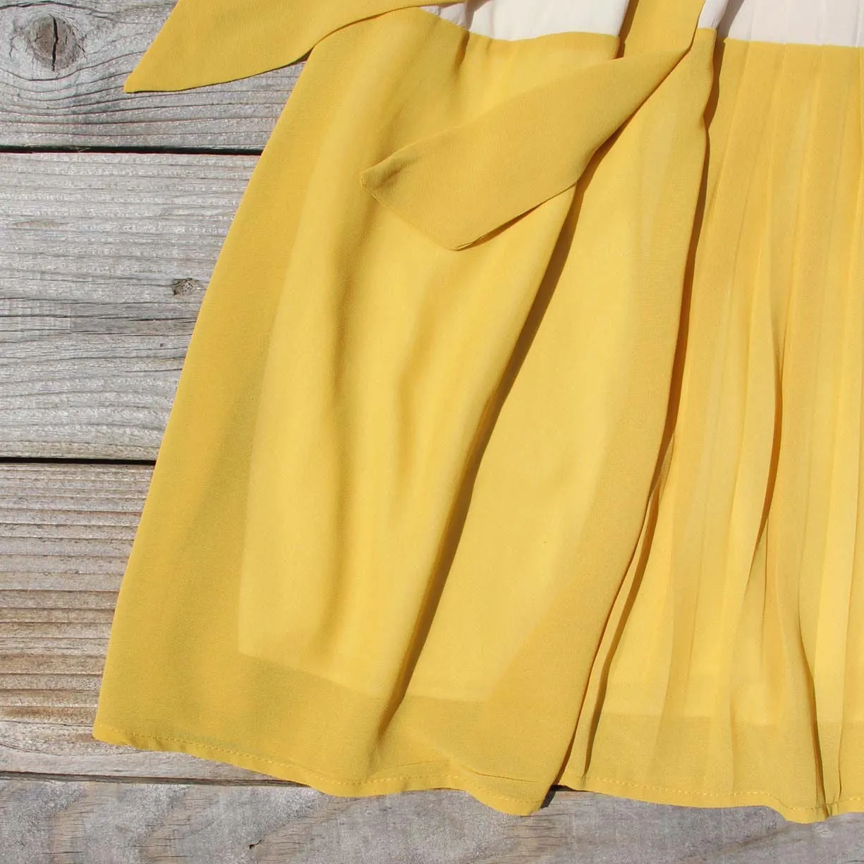 Peach Grove Dress in Honey