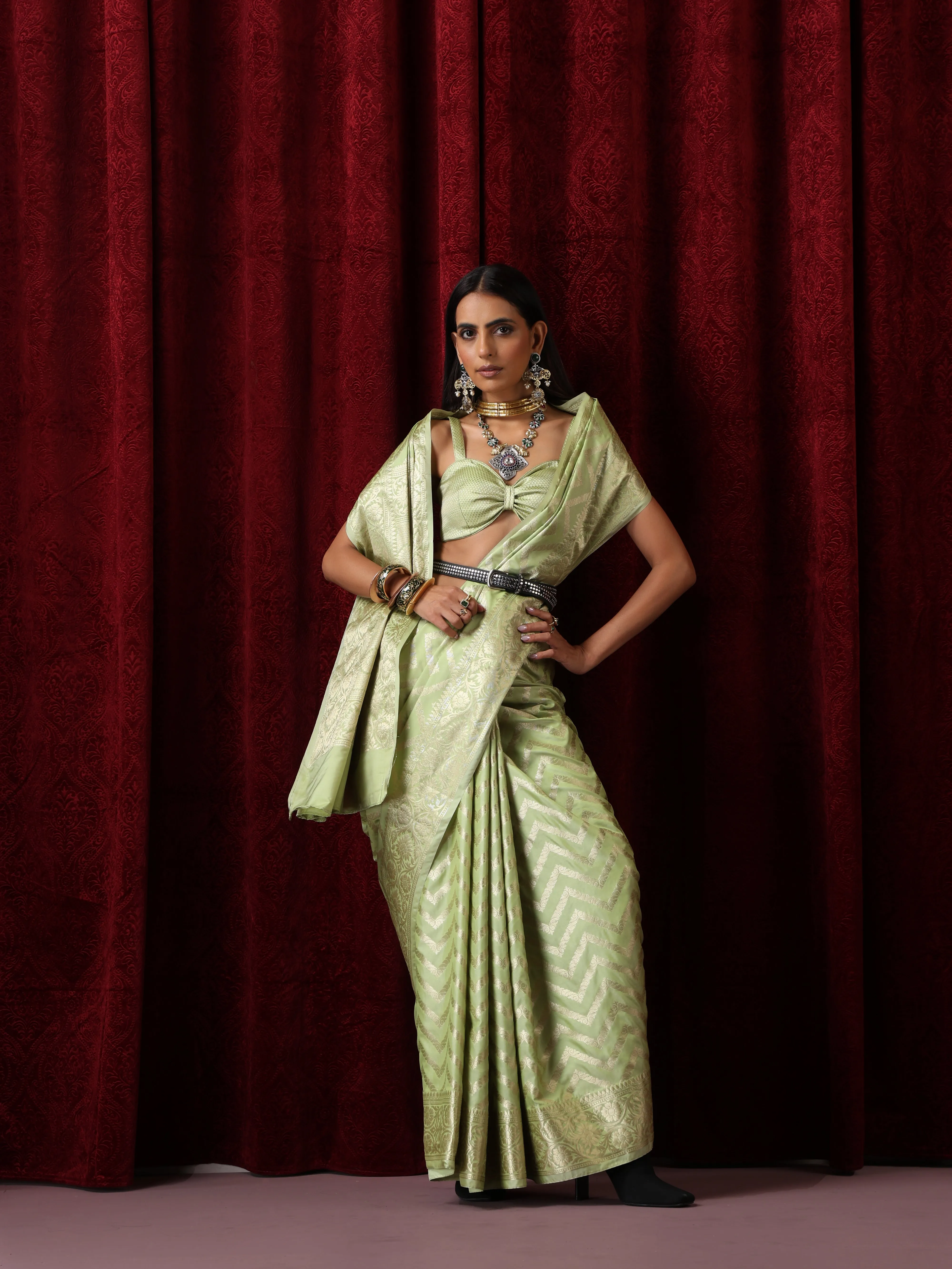 Pure Silk Green Chevron Saree with Blouse Fabric
