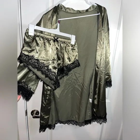 Satin Lace 2pc Set Olive Green Black Lounging Robe and Shorts Size Medium