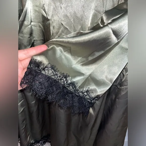 Satin Lace 2pc Set Olive Green Black Lounging Robe and Shorts Size Medium
