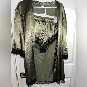 Satin Lace 2pc Set Olive Green Black Lounging Robe and Shorts Size Medium