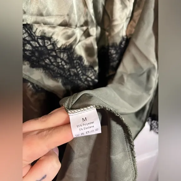 Satin Lace 2pc Set Olive Green Black Lounging Robe and Shorts Size Medium