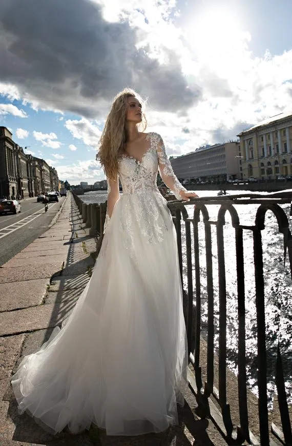 Sheer Neck Full Sleeve Lace Wedding Dress Appliques Fashion A-line Tulle Bridal Gowns 2019