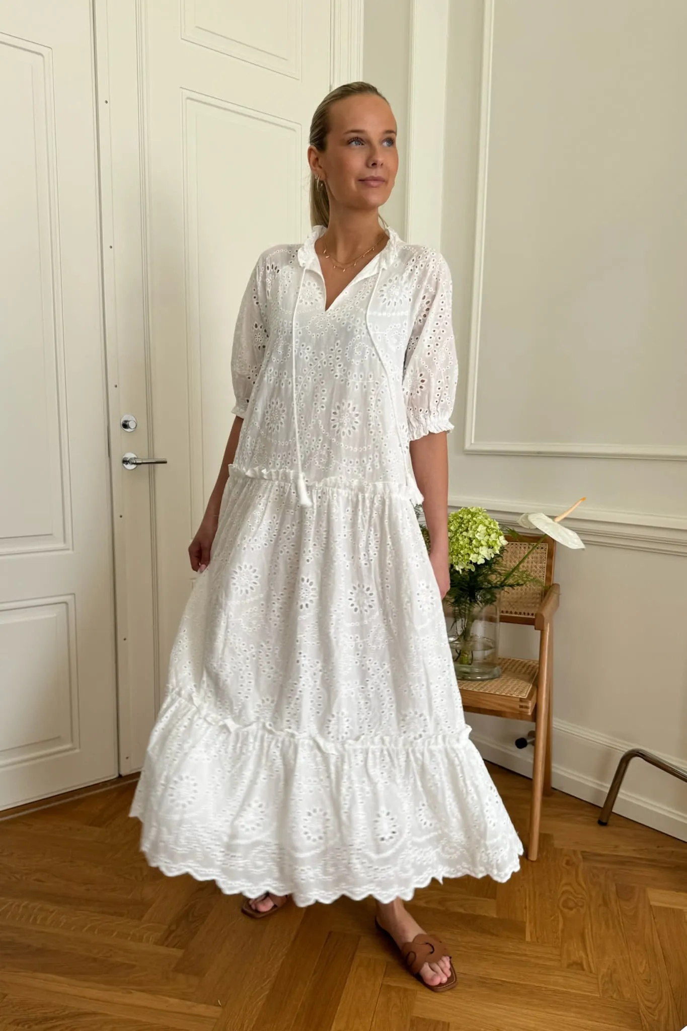 SonjaIC Lang Kjole - Hvid Broderi