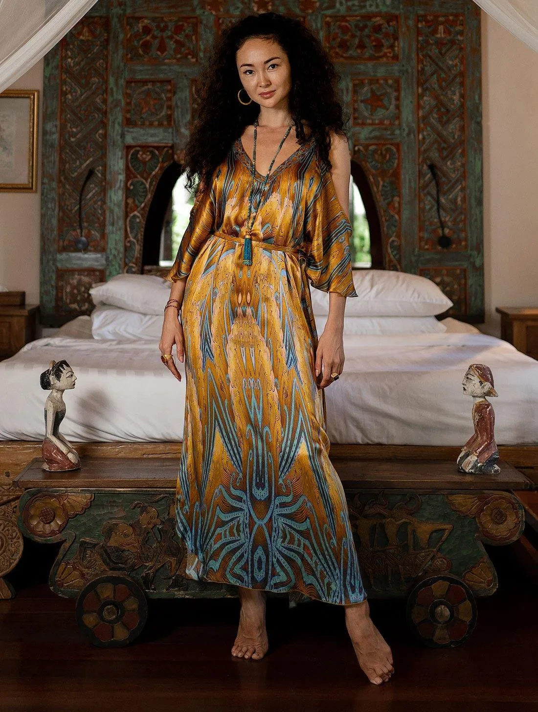 The Lotus Queen Open Sleeve Dress