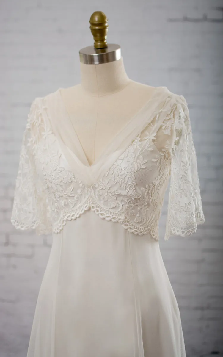 V-Shaped Neckline Cape Tulle Dress With Appliques-704160