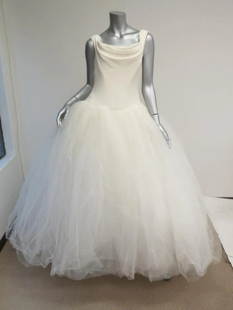 Vera Wang Women's Dress: Cream Silk Blend Size 10, Pre-owned
