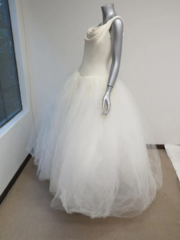 Vera Wang Women's Dress: Cream Silk Blend Size 10, Pre-owned