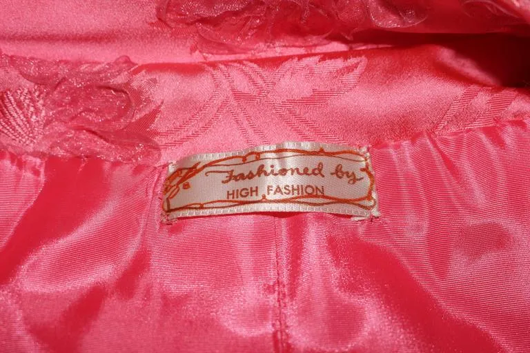 VINTAGE Circa 1950s Pink Silk Beaded Opera Coat Size 6
