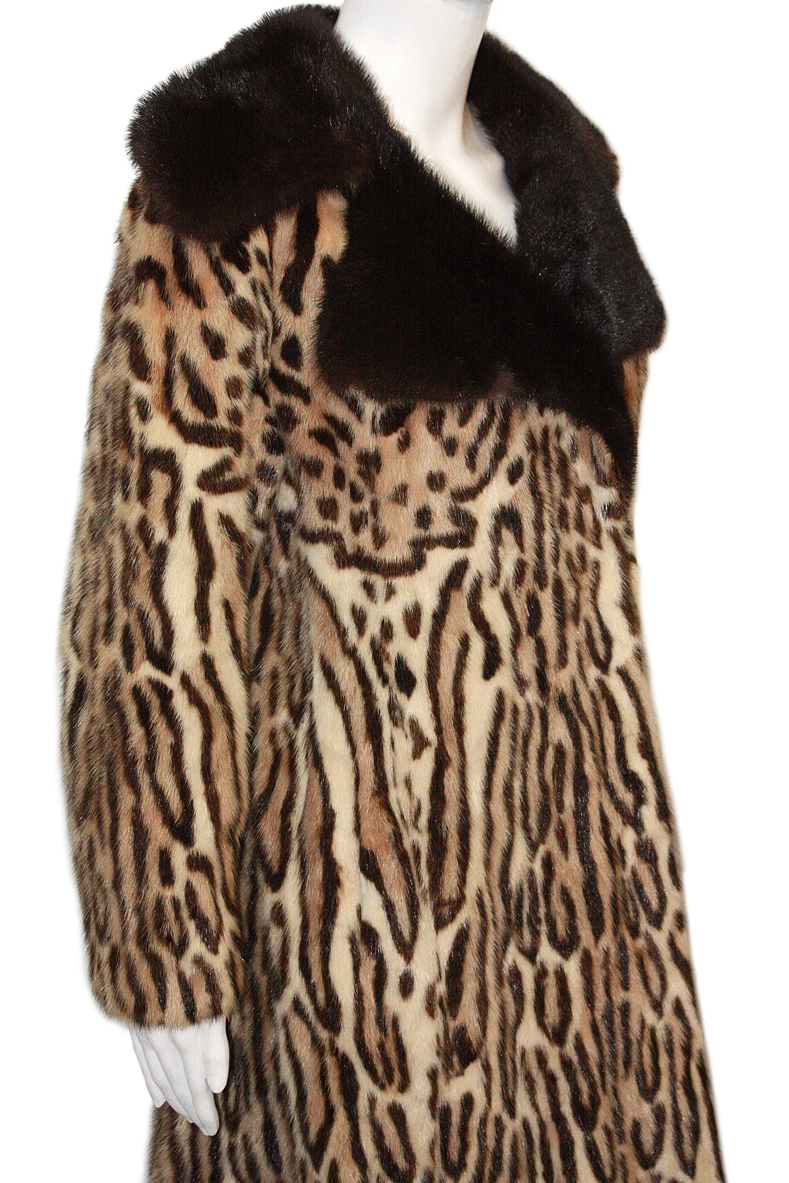 VINTAGE Circa 1970s Leopard Motif Mink Coat, Dark Mink Collar Size 6-8