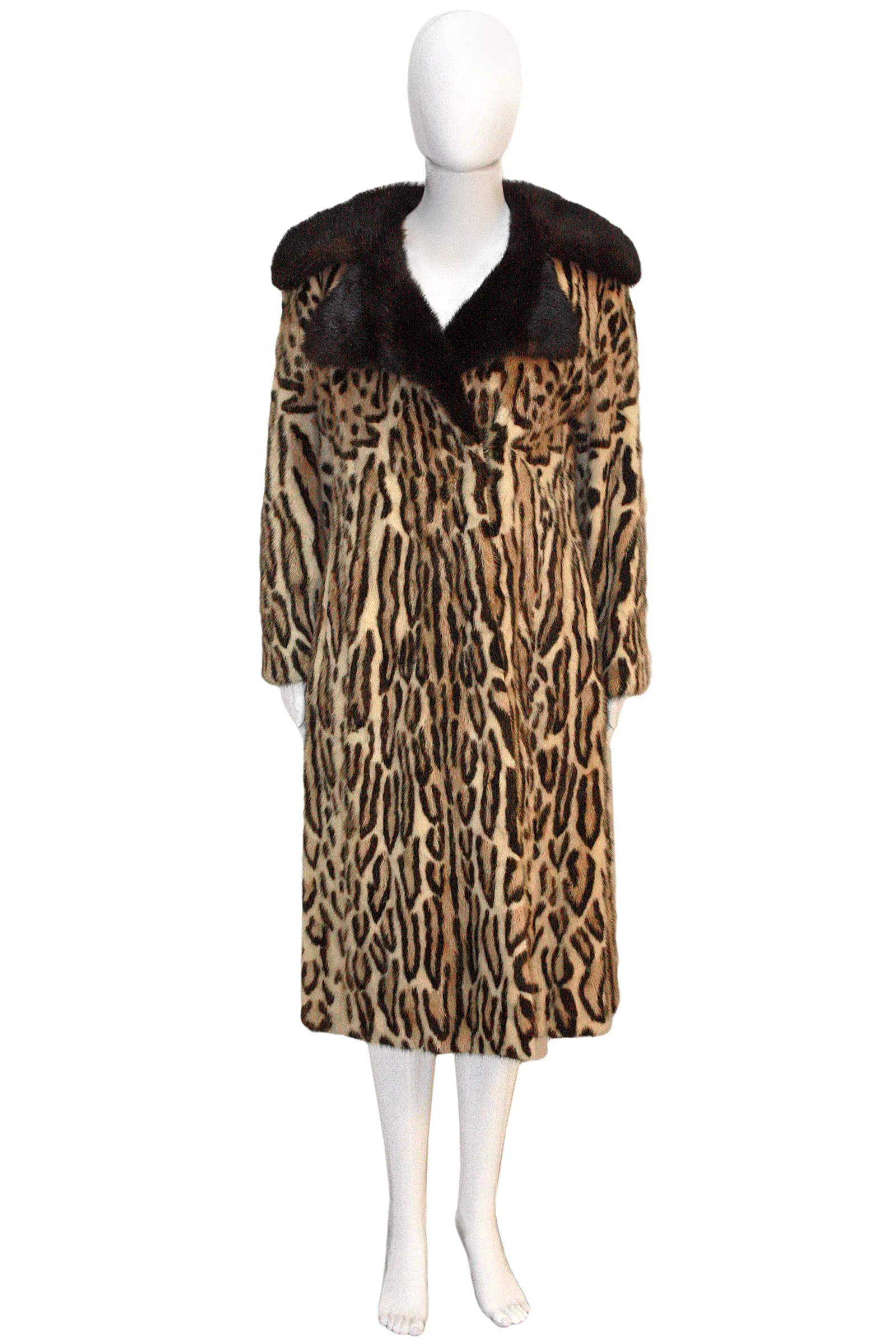 VINTAGE Circa 1970s Leopard Motif Mink Coat, Dark Mink Collar Size 6-8