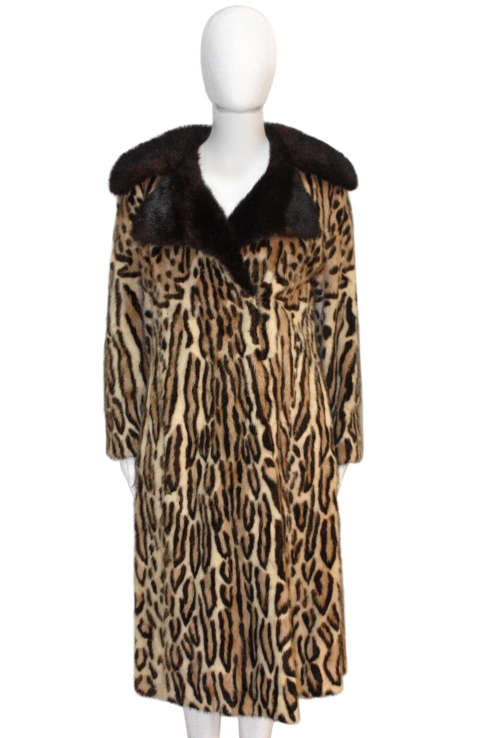 VINTAGE Circa 1970s Leopard Motif Mink Coat, Dark Mink Collar Size 6-8