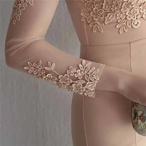 Women's Lace Appliques Mermaid Long Train Prom Dresses